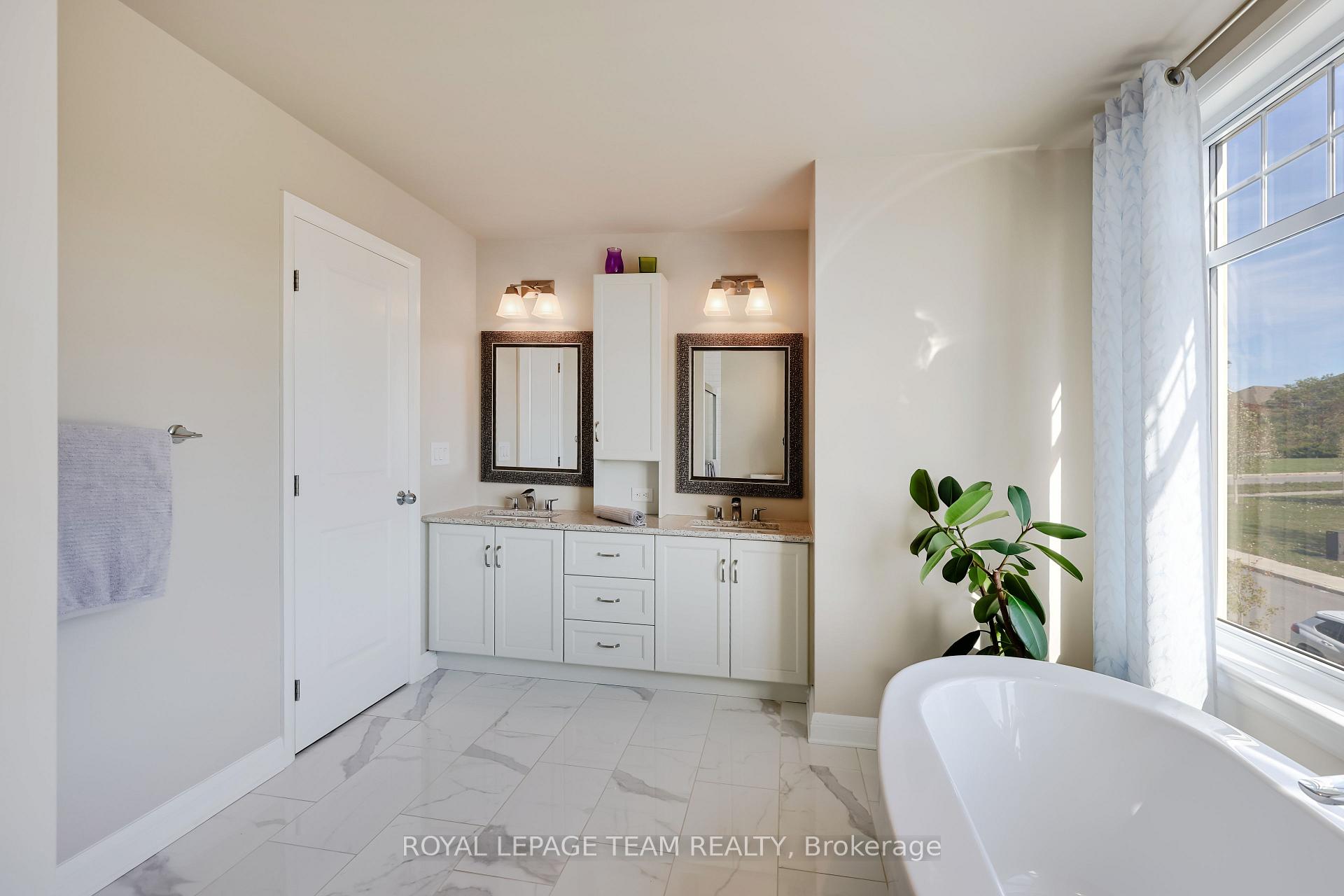 Photo 32 of 35 Arkose Street, Ottawa, Kanata - Kanata Lakes/Heritage Hills — HOMEH