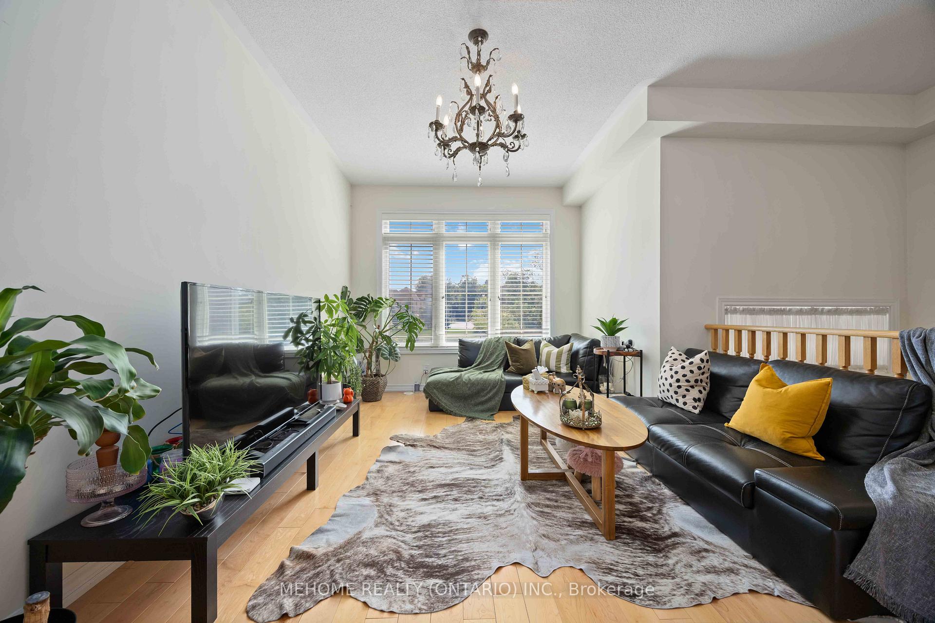 Photo 2 of 251 Dundas Way, Markham, Greensborough — HOMEH