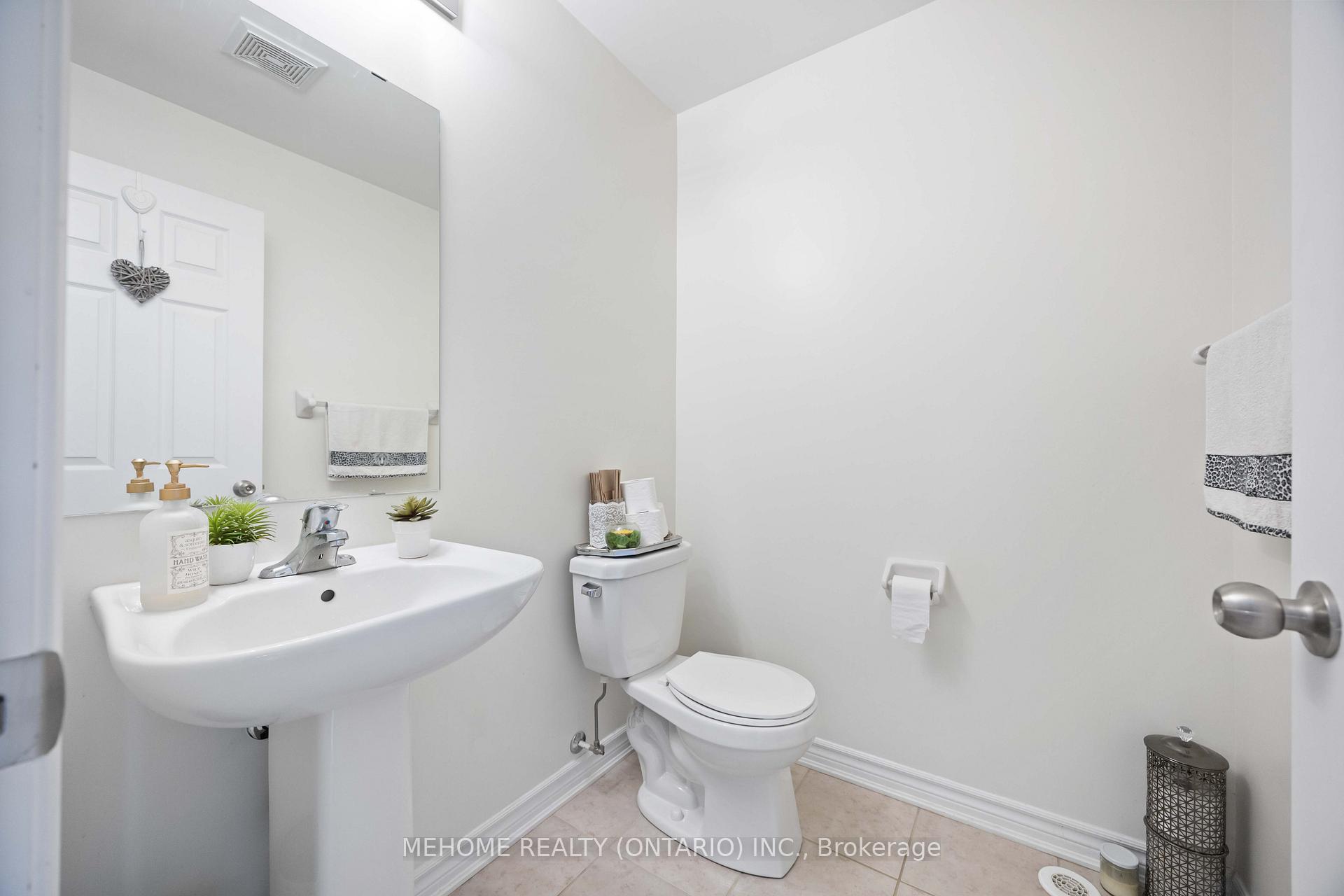 Photo 8 of 251 Dundas Way, Markham, Greensborough — HOMEH