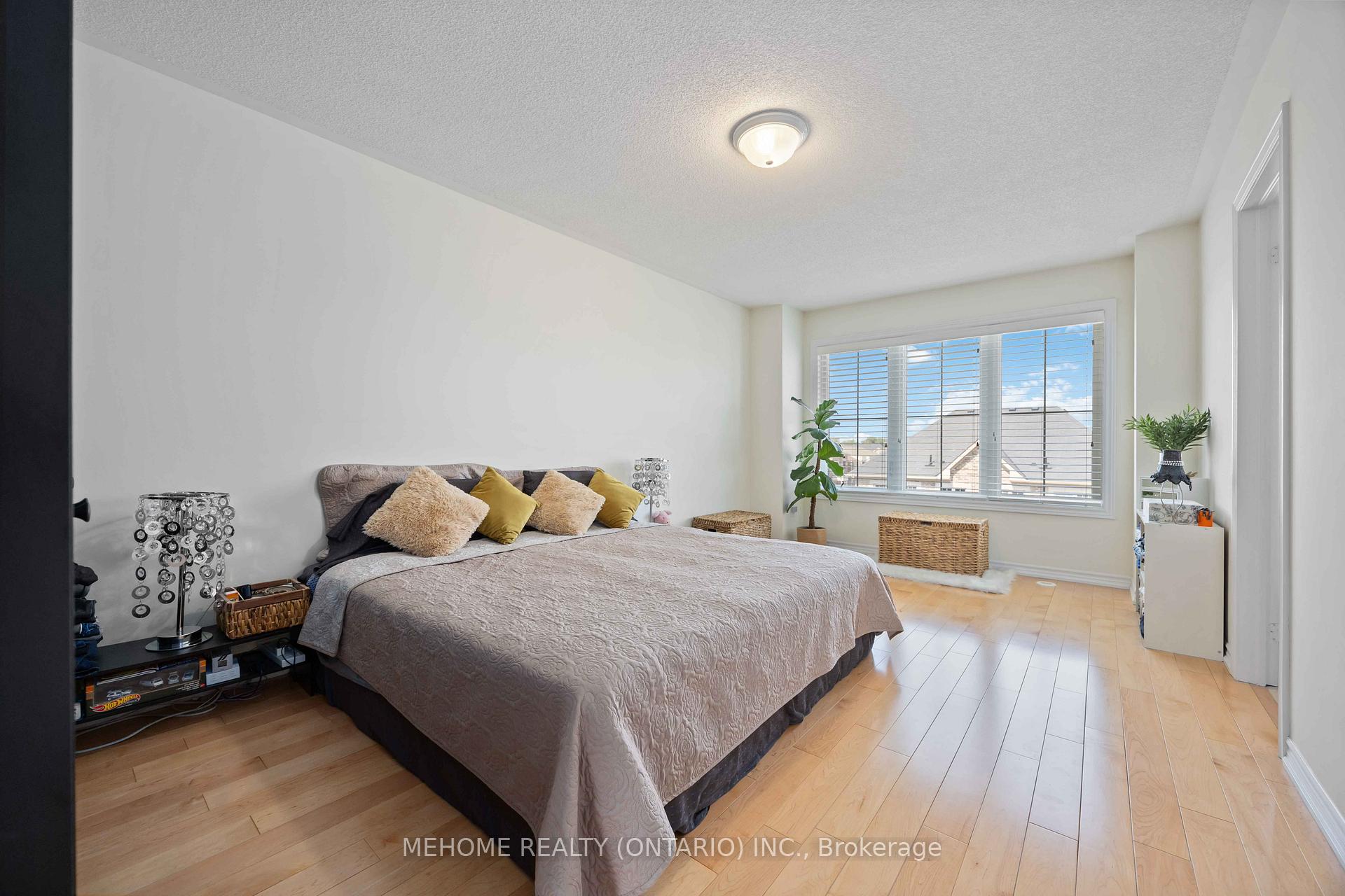 Photo 9 of 251 Dundas Way, Markham, Greensborough — HOMEH