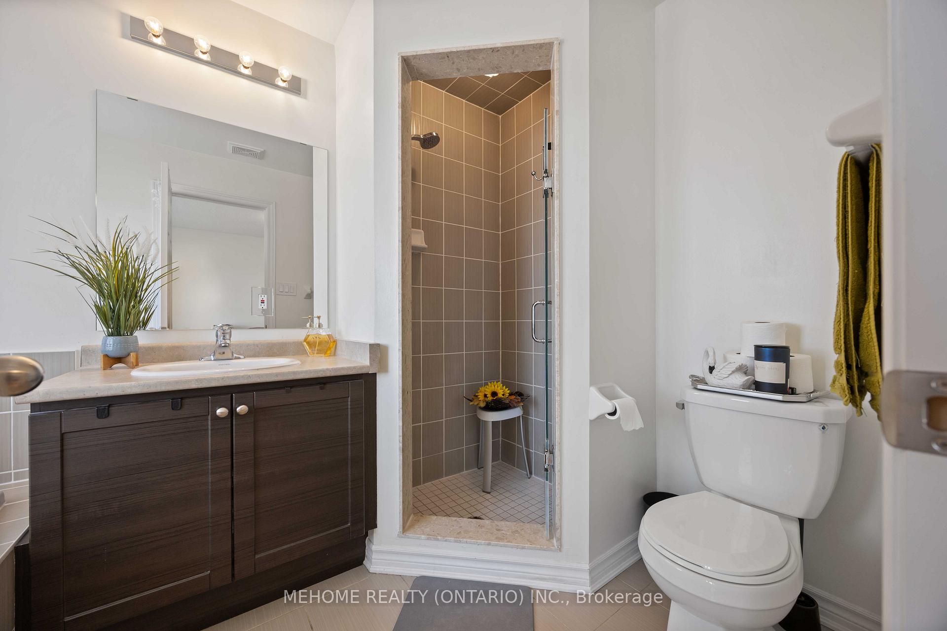 Photo 10 of 251 Dundas Way, Markham, Greensborough — HOMEH