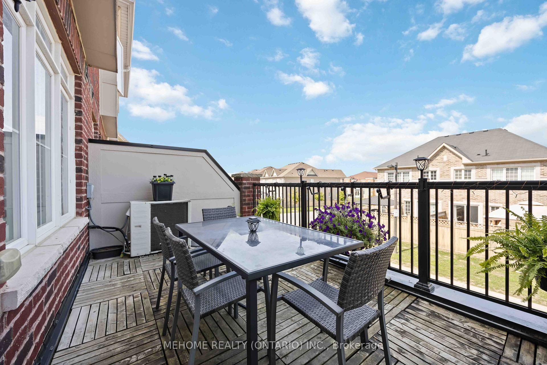 Photo 17 of 251 Dundas Way, Markham, Greensborough — HOMEH