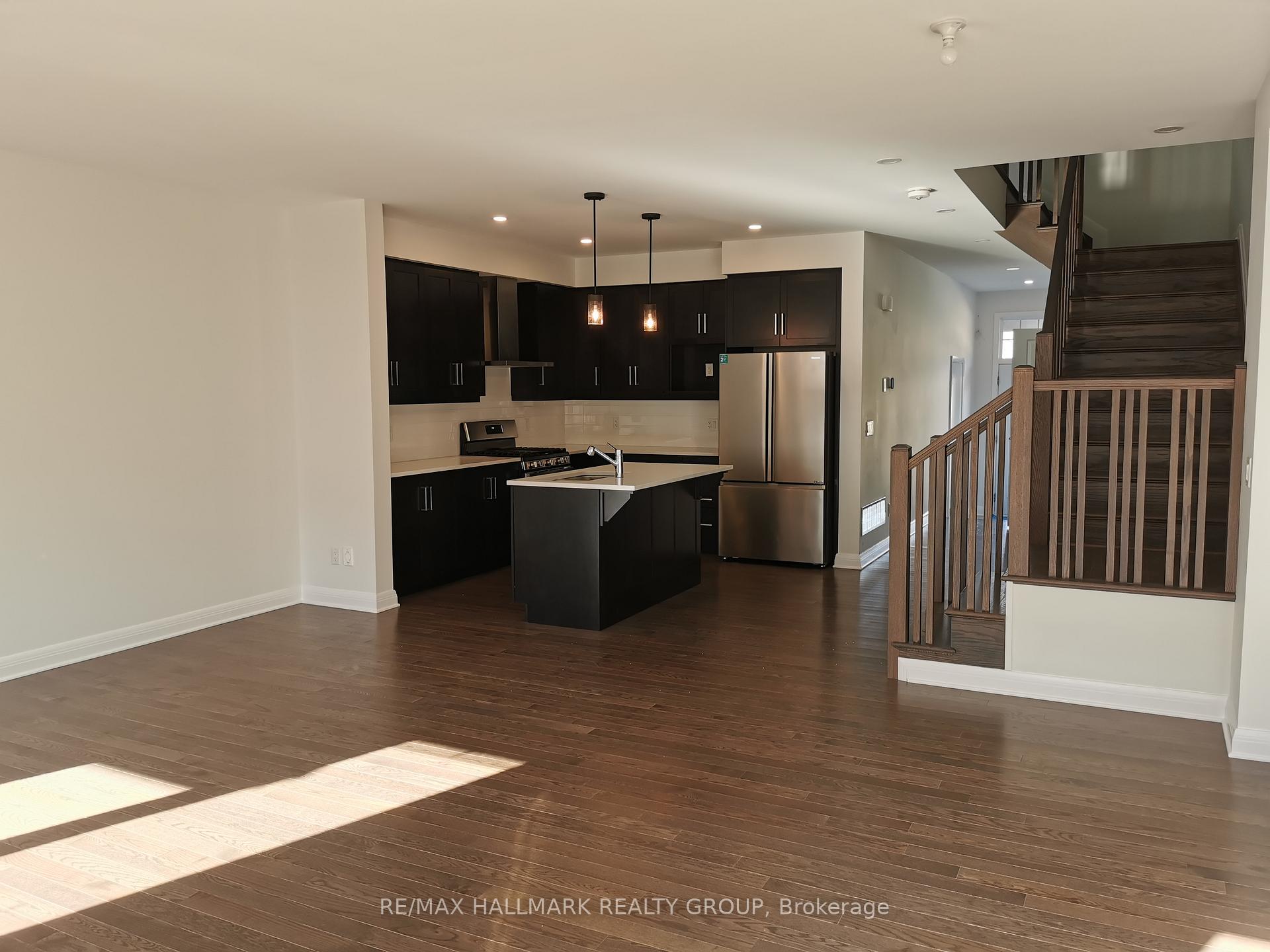 Photo 3 of 1026 Blanding Street, Ottawa, Kanata - Kanata Lakes/Heritage Hills — HOMEH