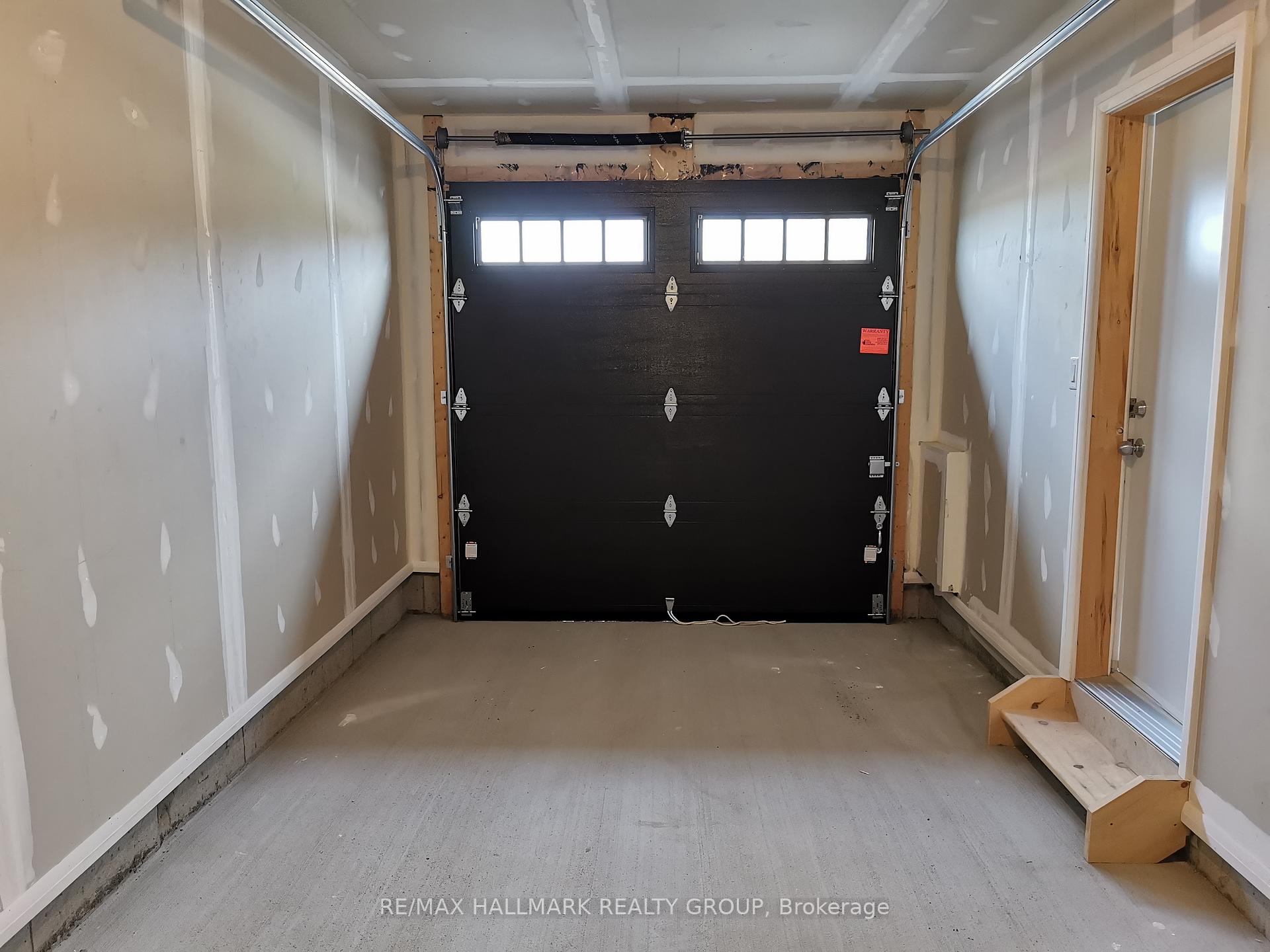 Photo 16 of 1026 Blanding Street, Ottawa, Kanata - Kanata Lakes/Heritage Hills — HOMEH