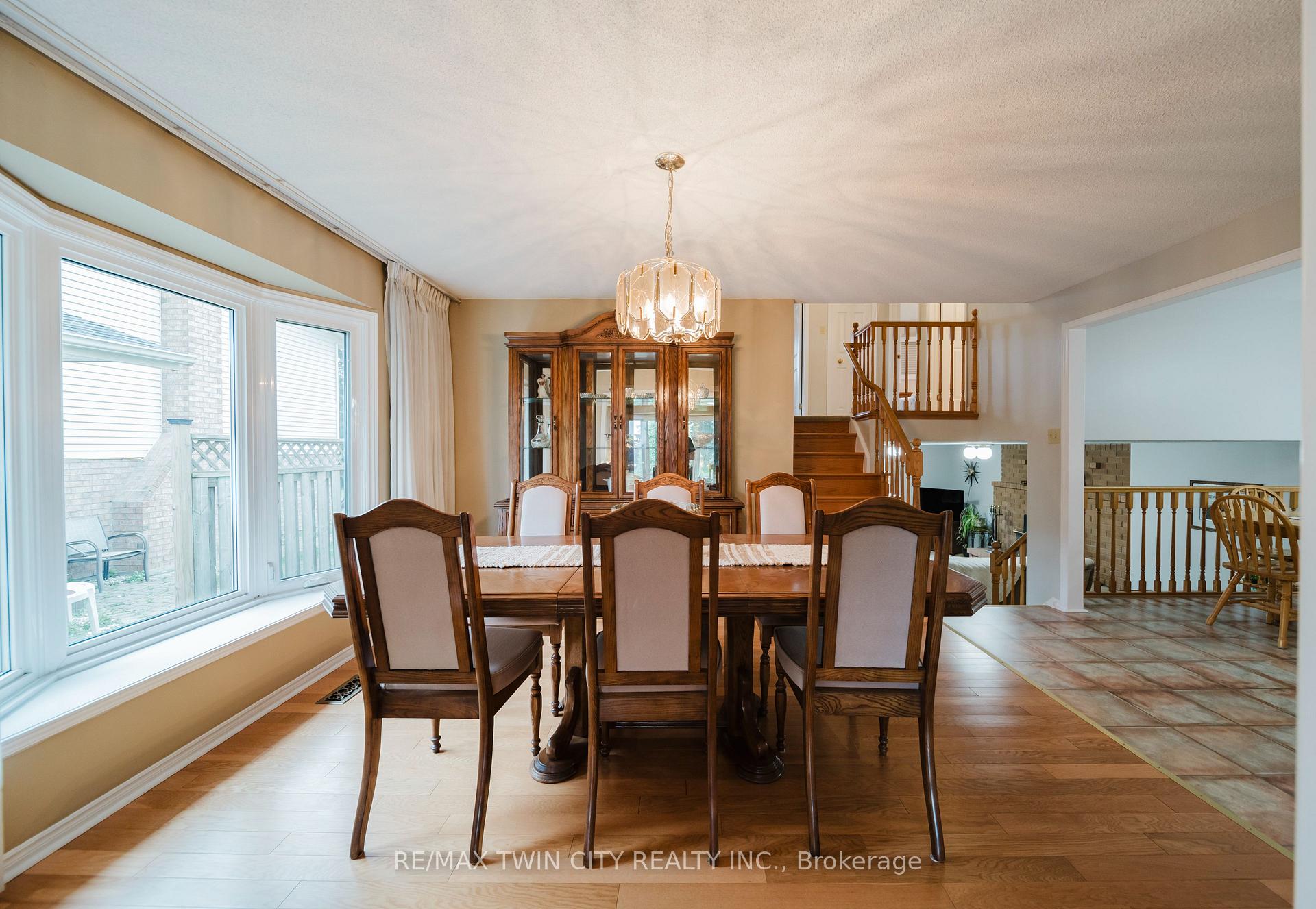 Photo 7 of 5 Westchester Drive, Kitchener — HOMEH