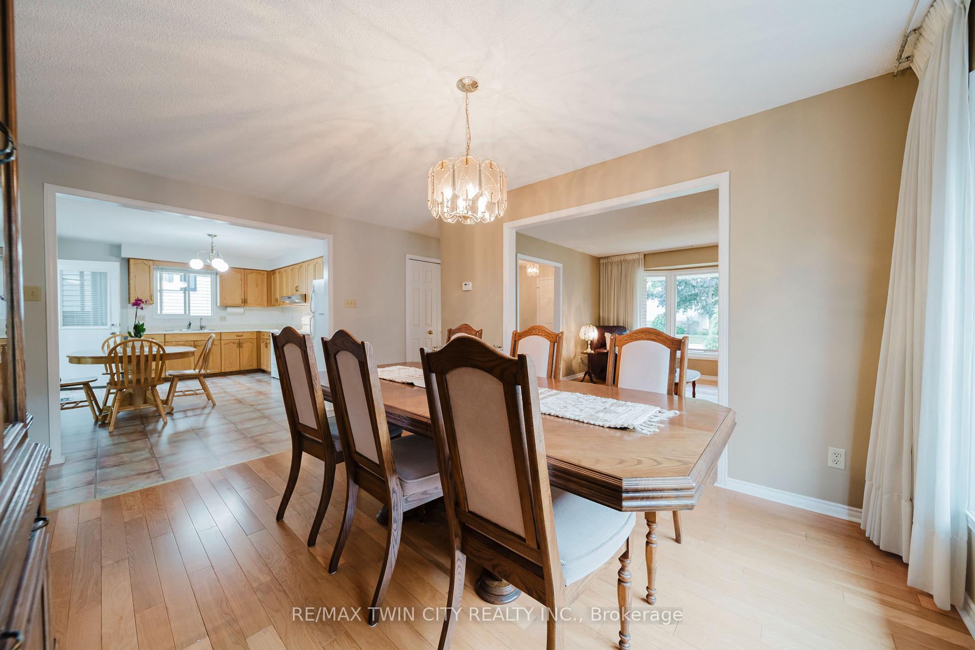 Photo 9 of 5 Westchester Drive, Kitchener — HOMEH