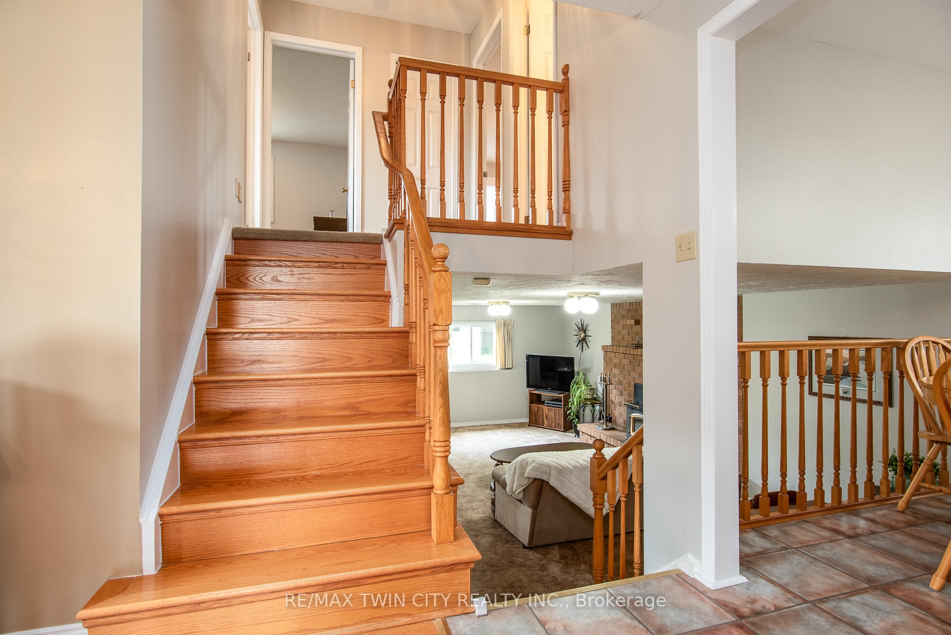 Photo 15 of 5 Westchester Drive, Kitchener — HOMEH