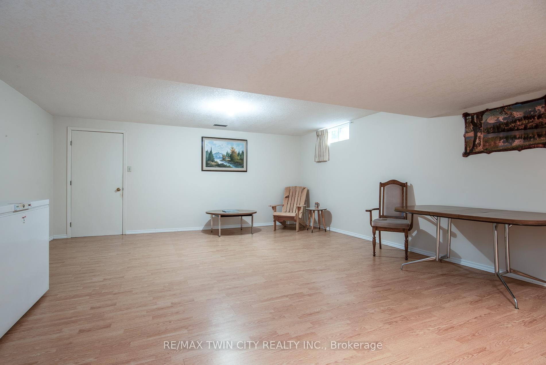 Photo 26 of 5 Westchester Drive, Kitchener — HOMEH