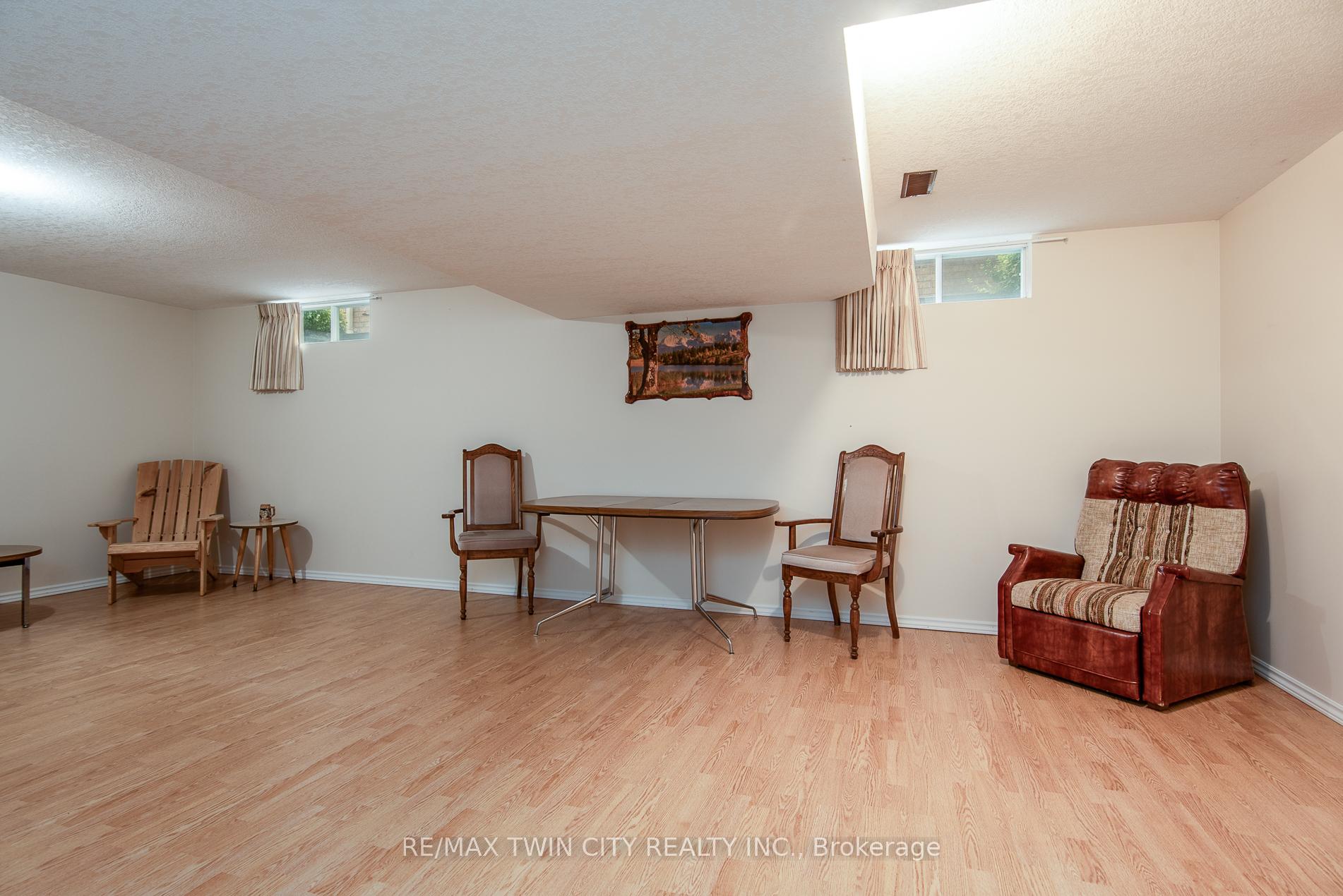 Photo 27 of 5 Westchester Drive, Kitchener — HOMEH