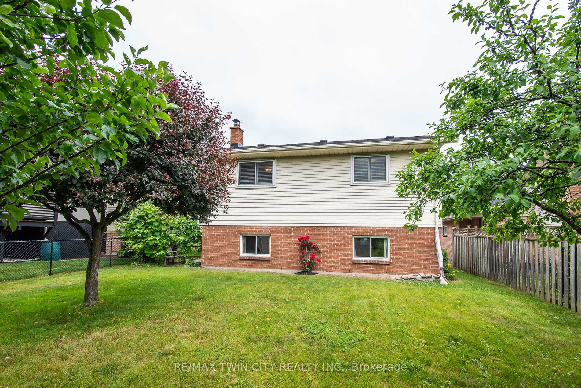Photo 32 of 5 Westchester Drive, Kitchener — HOMEH