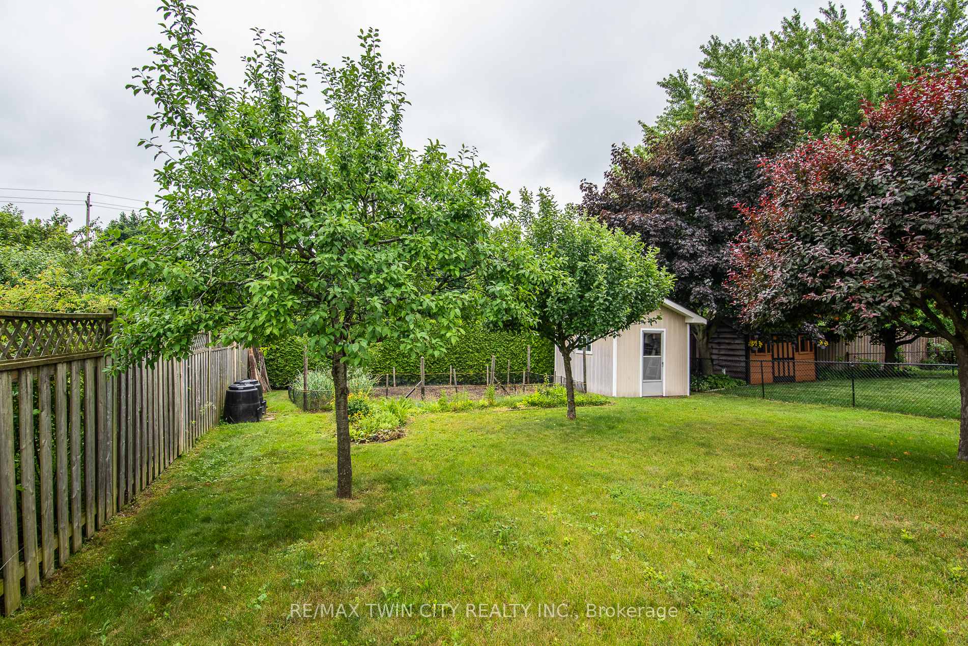 Photo 33 of 5 Westchester Drive, Kitchener — HOMEH