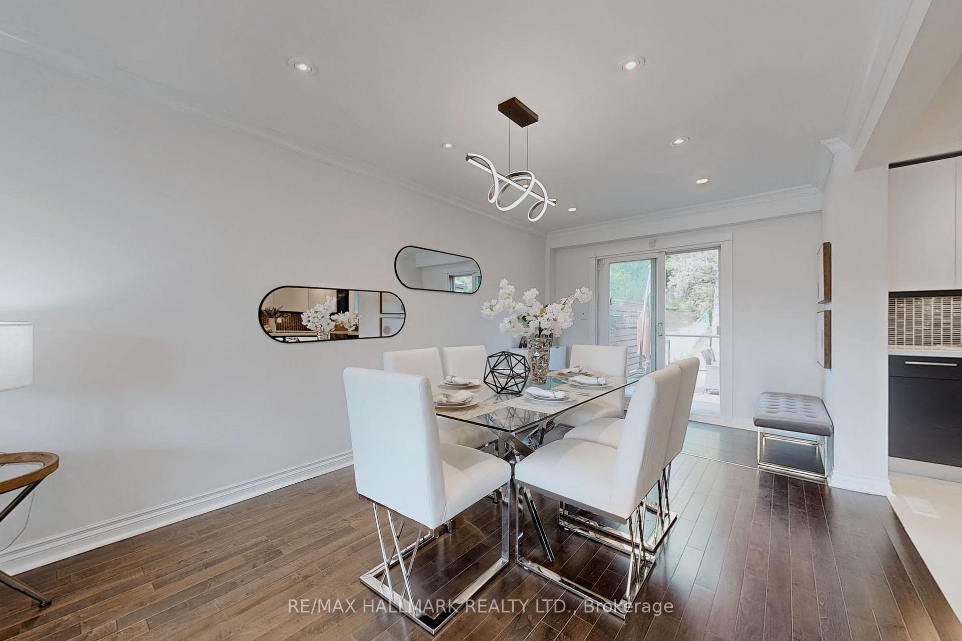 Photo 6 of 124 Kirk Drive, Markham, Royal Orchard — HOMEH