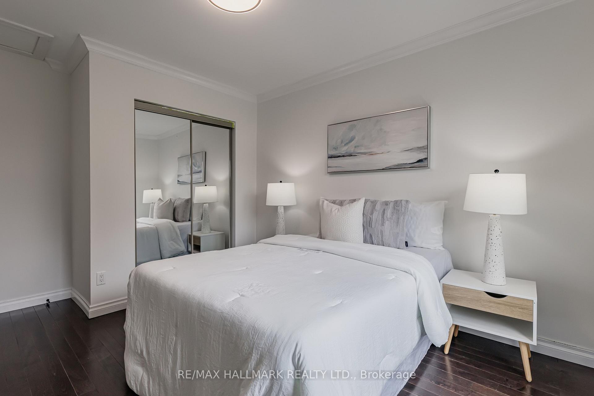 Photo 17 of 124 Kirk Drive, Markham, Royal Orchard — HOMEH