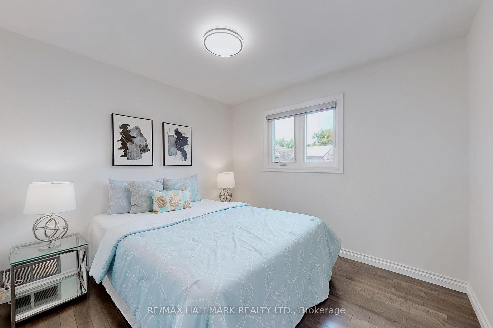 Photo 20 of 124 Kirk Drive, Markham, Royal Orchard — HOMEH