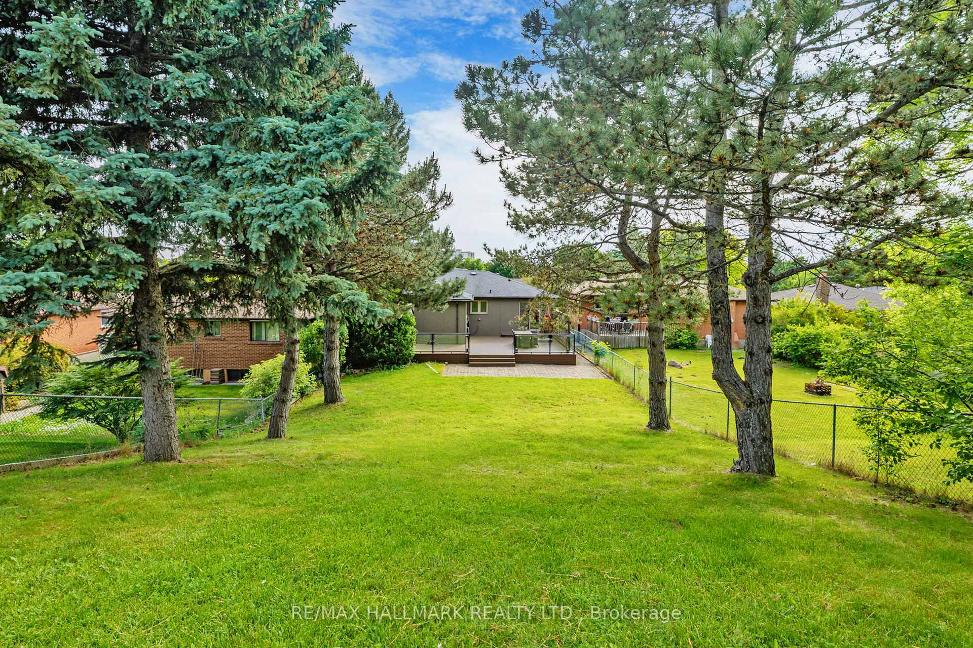 Photo 32 of 124 Kirk Drive, Markham, Royal Orchard — HOMEH