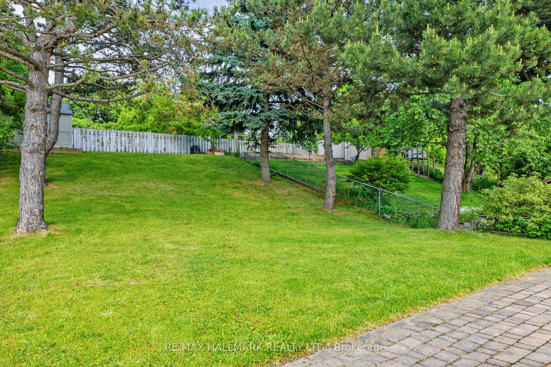 Photo 33 of 124 Kirk Drive, Markham, Royal Orchard — HOMEH