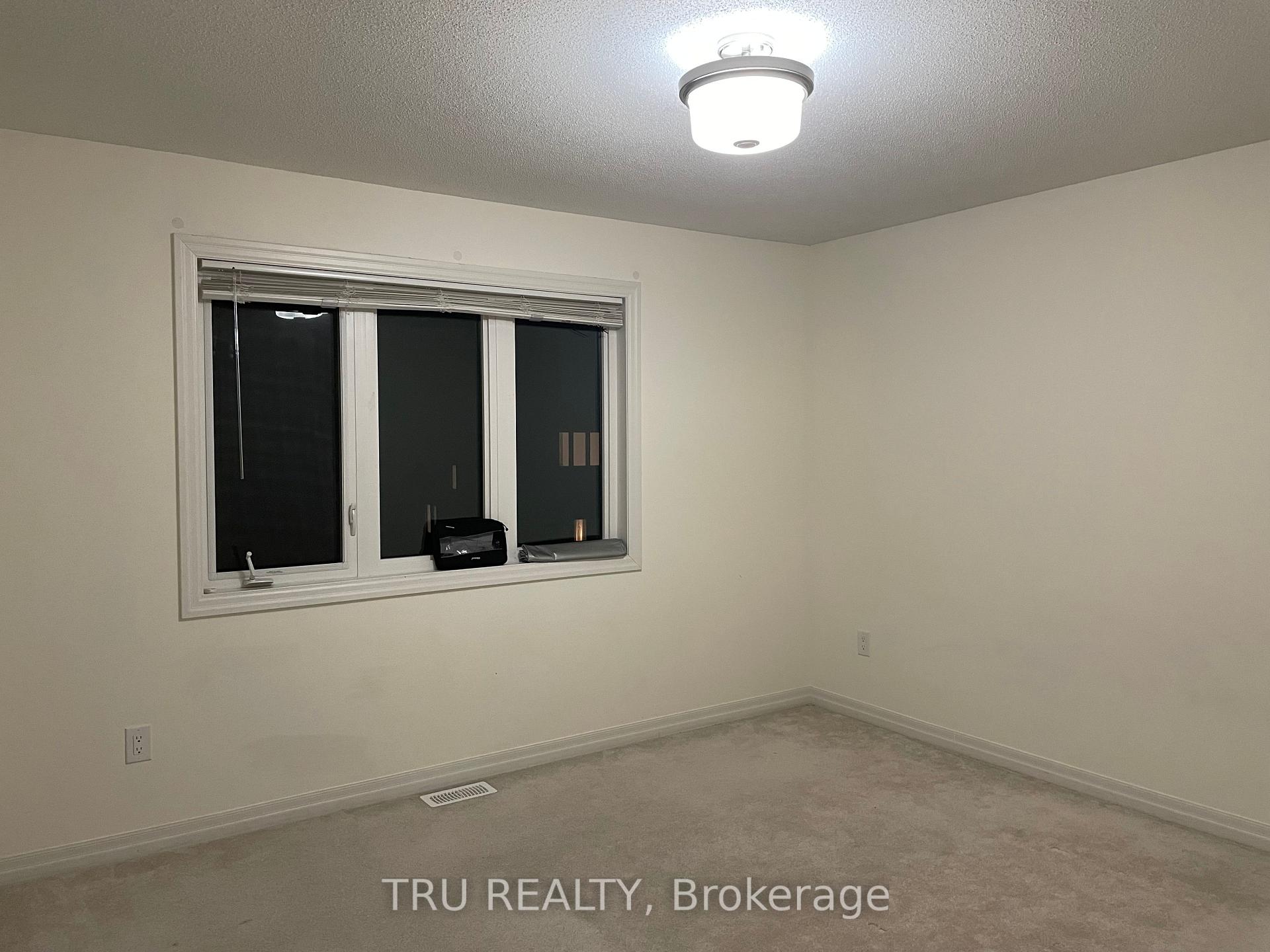Photo 5 of 150 Overberg Way, Ottawa, Kanata - Emerald Meadows/Trailwest — HOMEH