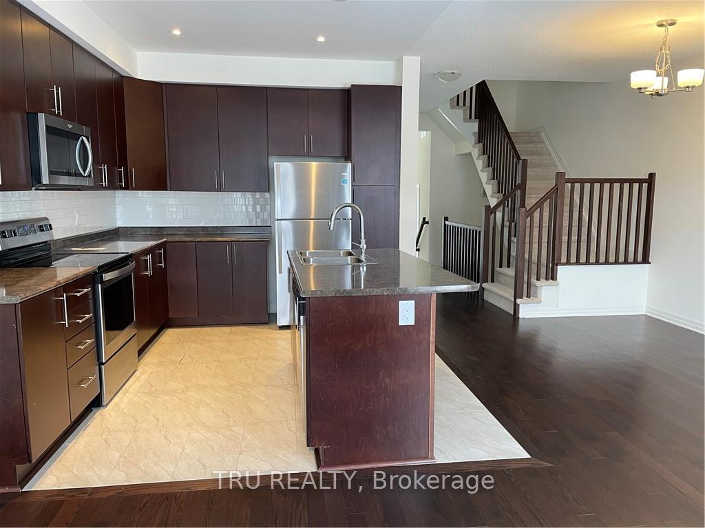 Photo 12 of 150 Overberg Way, Ottawa, Kanata - Emerald Meadows/Trailwest — HOMEH