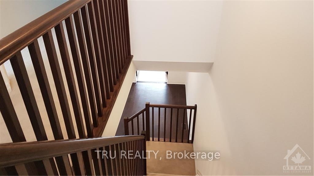 Photo 15 of 150 Overberg Way, Ottawa, Kanata - Emerald Meadows/Trailwest — HOMEH