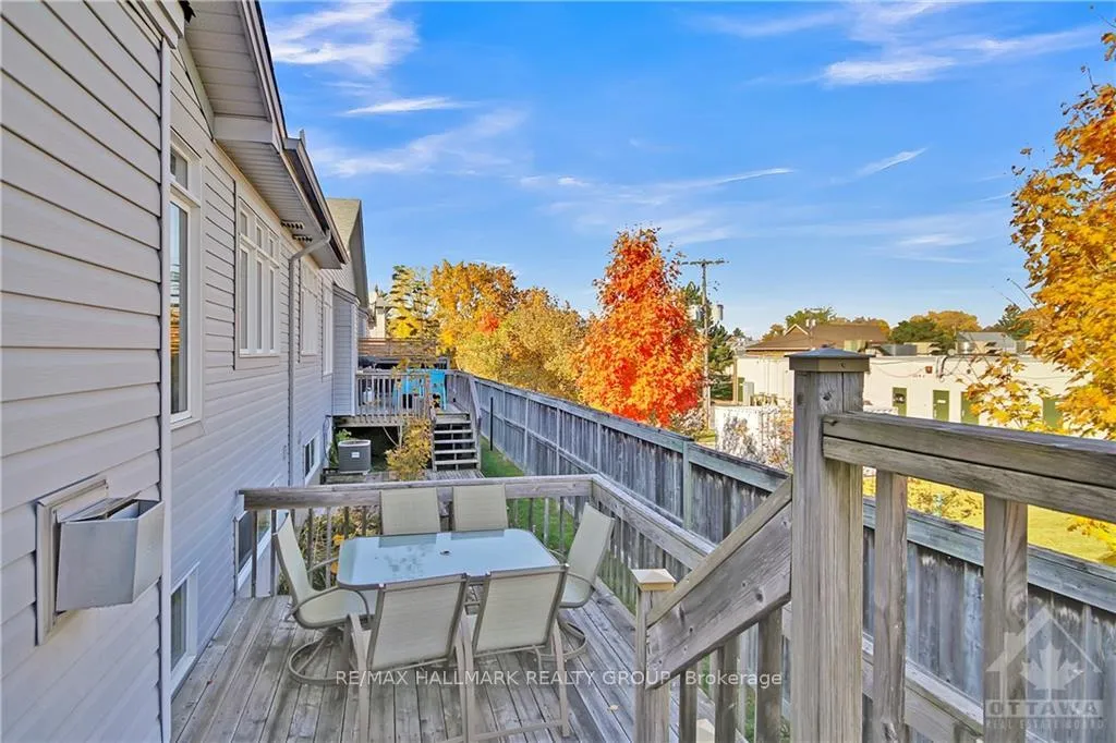 Photo 20 of 37 Village Walk, Ottawa, Manotick Village & Manotick Estates — HOMEH
