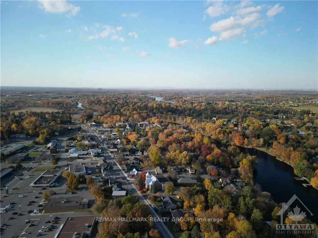 Photo 22 of 37 Village Walk, Ottawa, Manotick Village & Manotick Estates — HOMEH