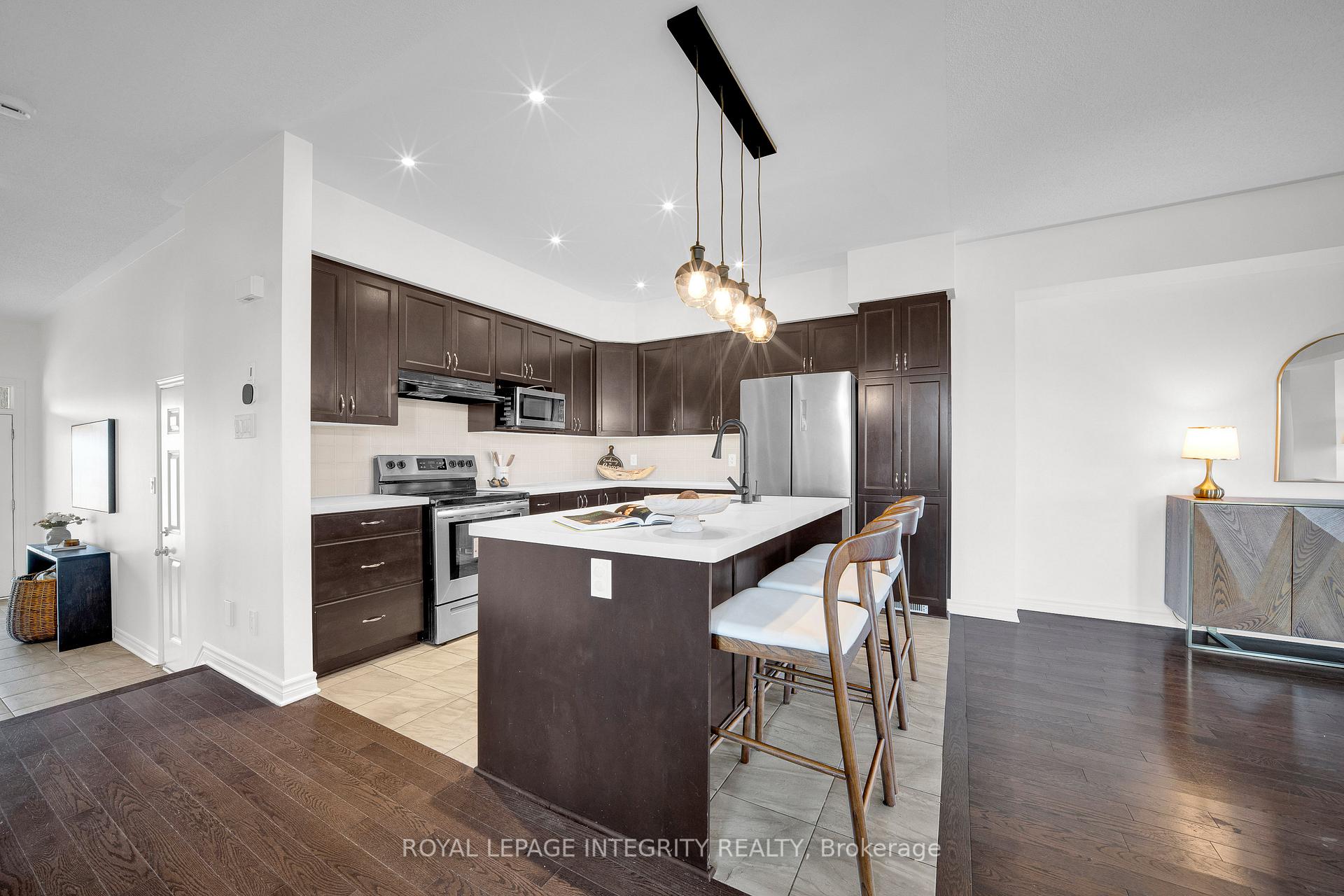 Photo 11 of 924 Fletcher Circle, Ottawa, Kanata - Kanata Lakes/Heritage Hills — HOMEH