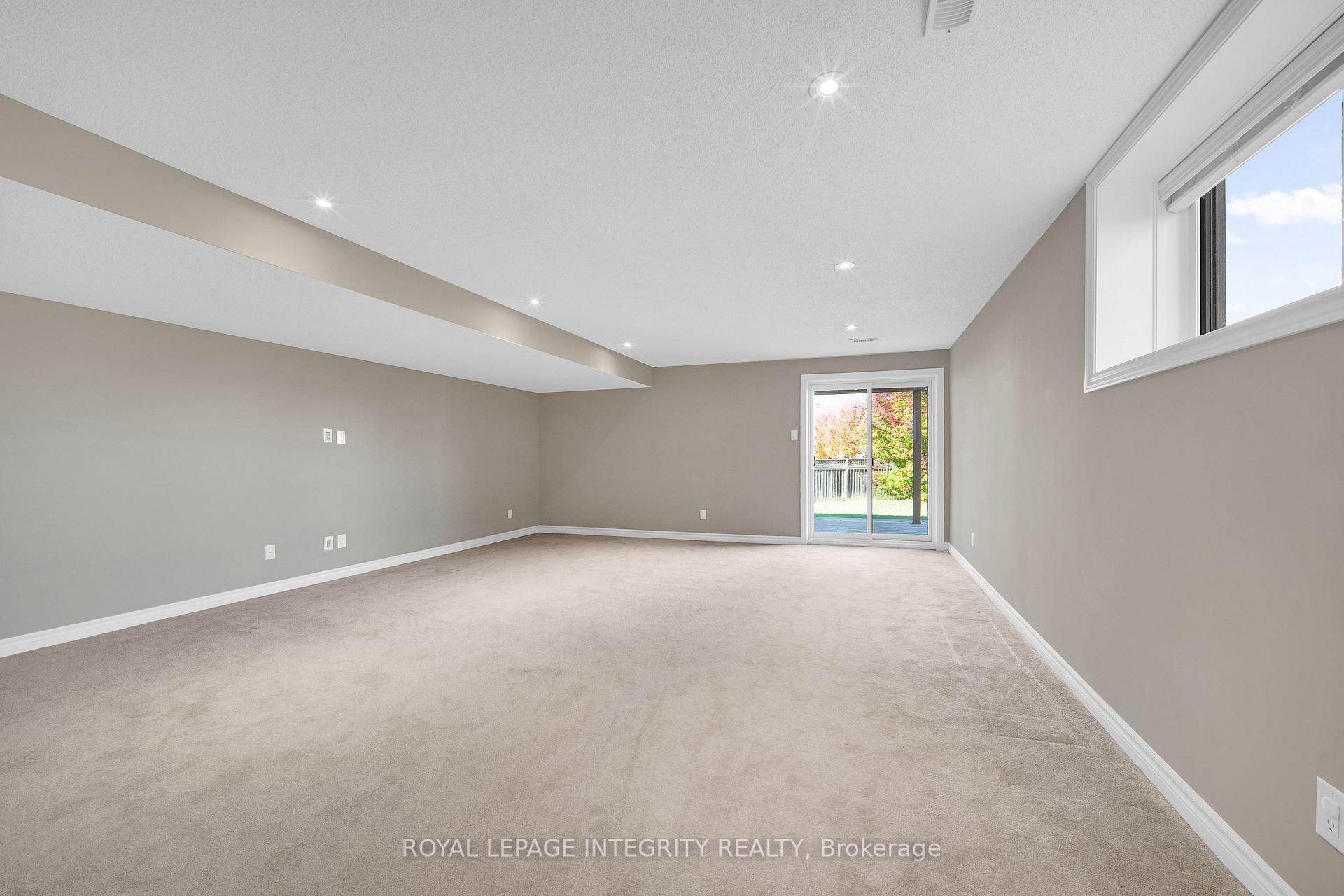 Photo 40 of 924 Fletcher Circle, Ottawa, Kanata - Kanata Lakes/Heritage Hills — HOMEH