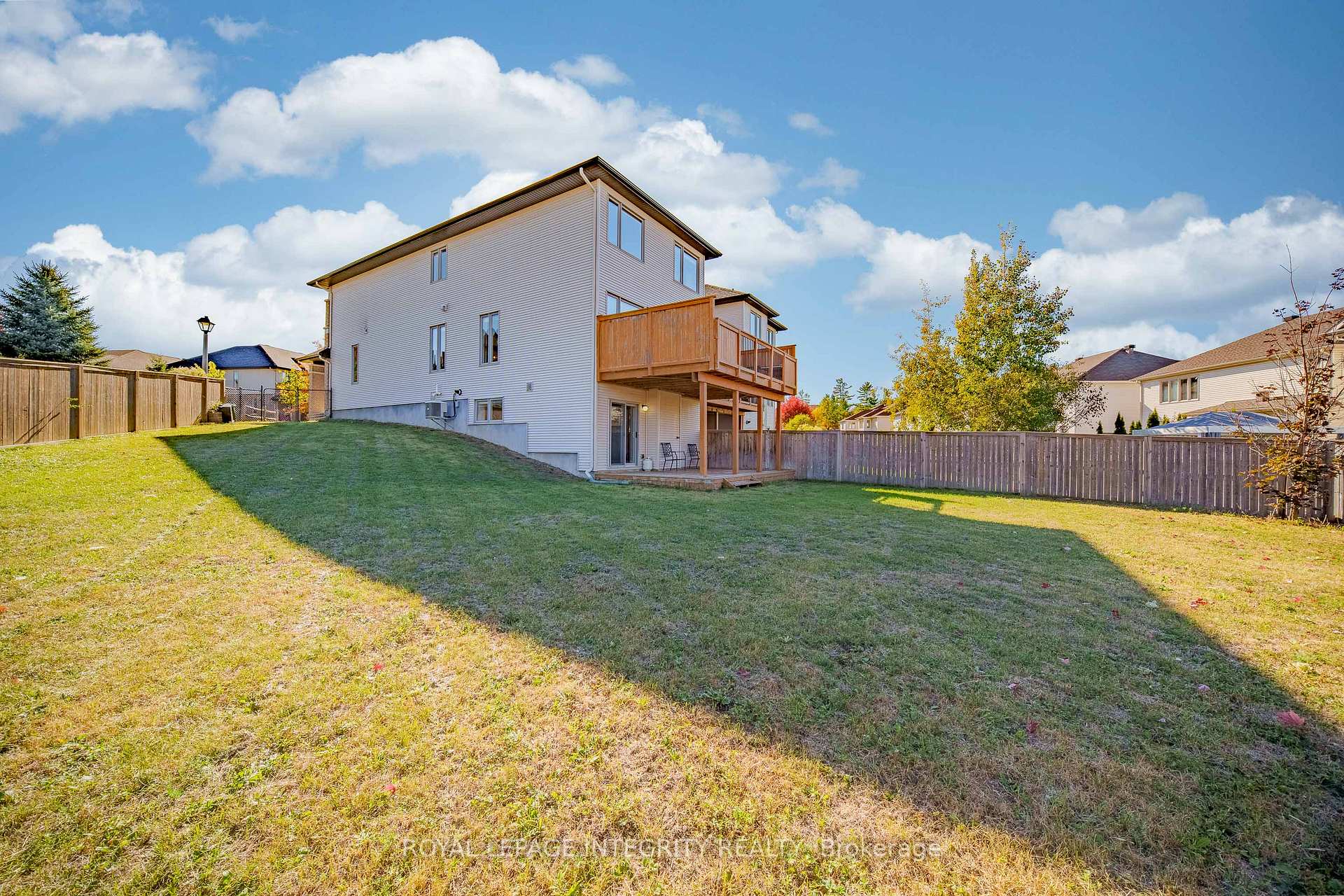 Photo 44 of 924 Fletcher Circle, Ottawa, Kanata - Kanata Lakes/Heritage Hills — HOMEH