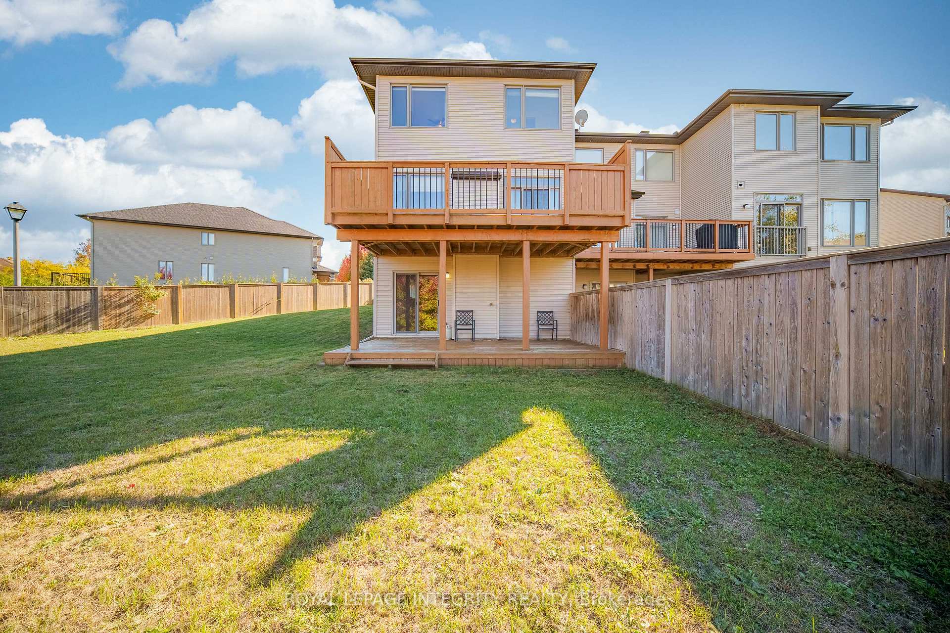 Photo 45 of 924 Fletcher Circle, Ottawa, Kanata - Kanata Lakes/Heritage Hills — HOMEH
