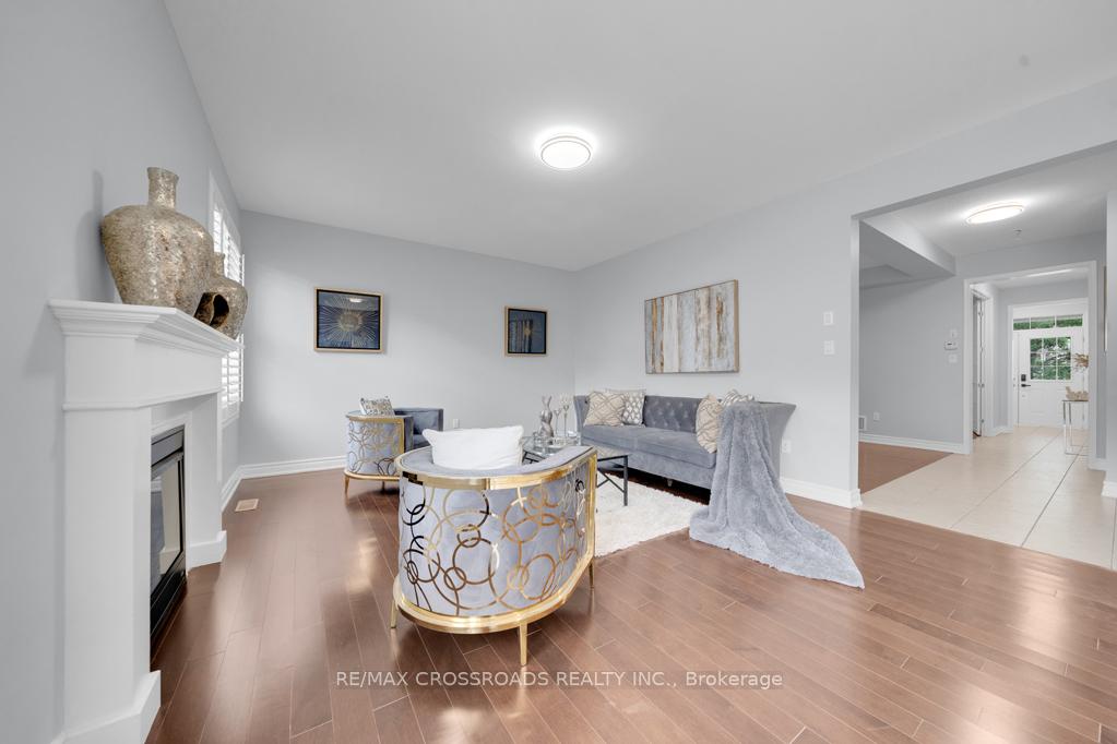 Photo 11 of 260 Falling Green Crescent, Kitchener — HOMEH