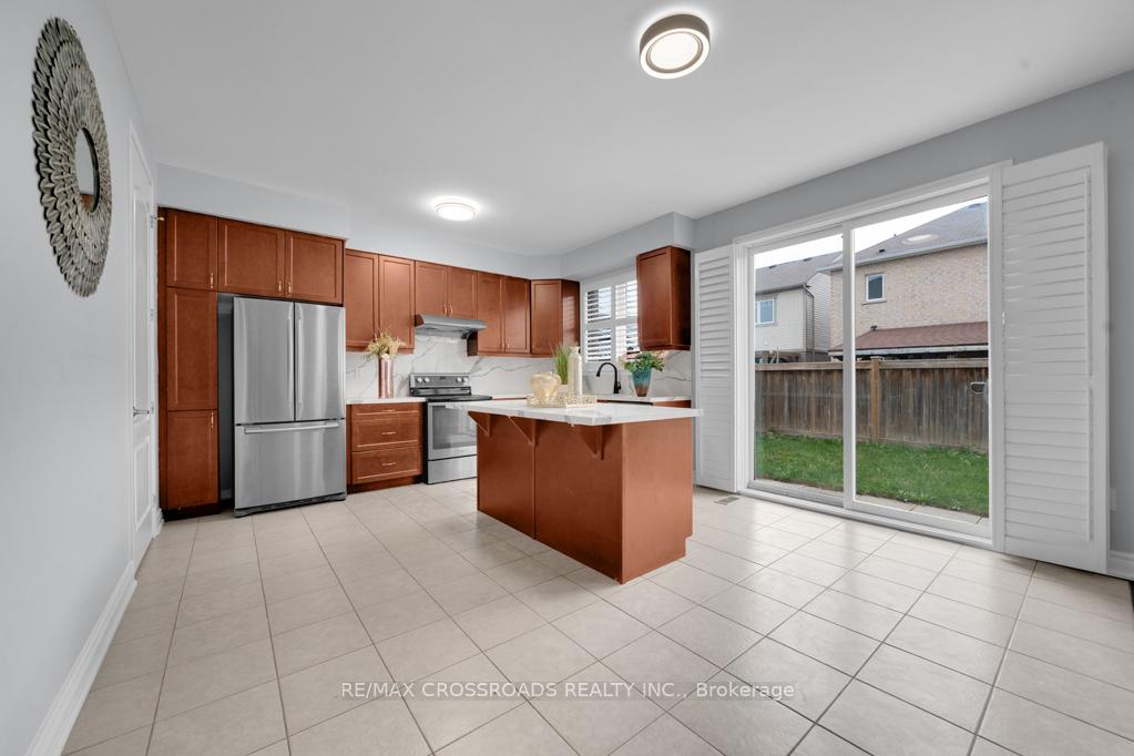 Photo 14 of 260 Falling Green Crescent, Kitchener — HOMEH