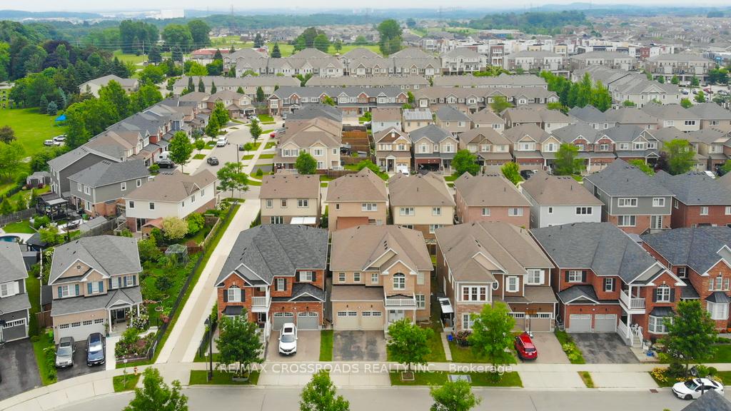 Photo 34 of 260 Falling Green Crescent, Kitchener — HOMEH