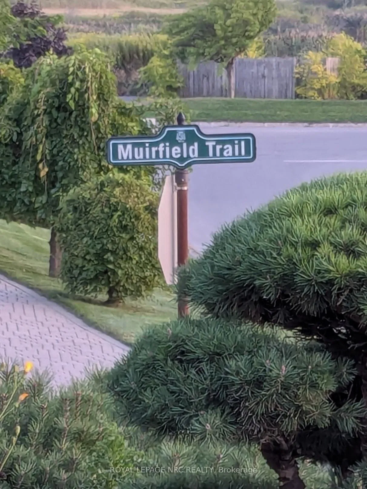 Photo 109 of 6 Muirfield Trail, Welland, Hwy 406/Welland — HOMEH