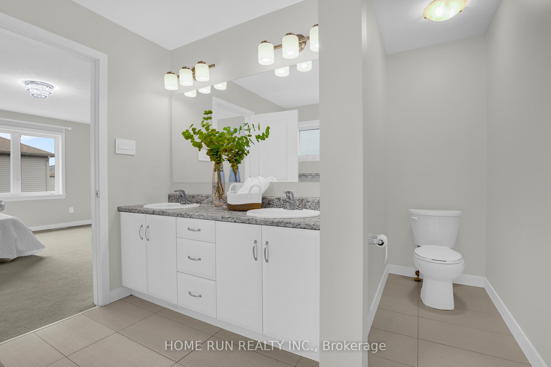 Photo 26 of 128 Groningen Street, Ottawa, Kanata - Emerald Meadows/Trailwest — HOMEH