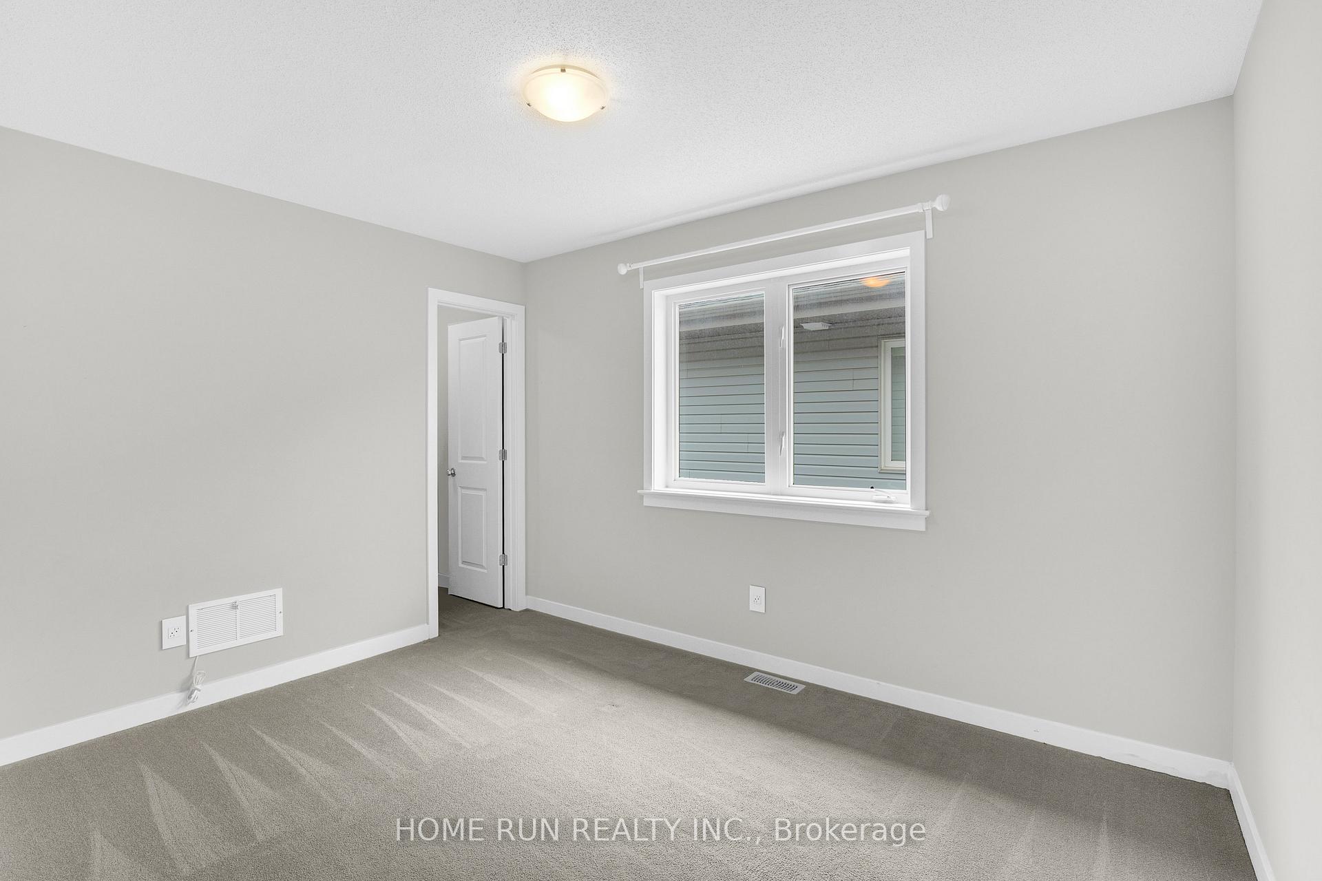Photo 28 of 128 Groningen Street, Ottawa, Kanata - Emerald Meadows/Trailwest — HOMEH