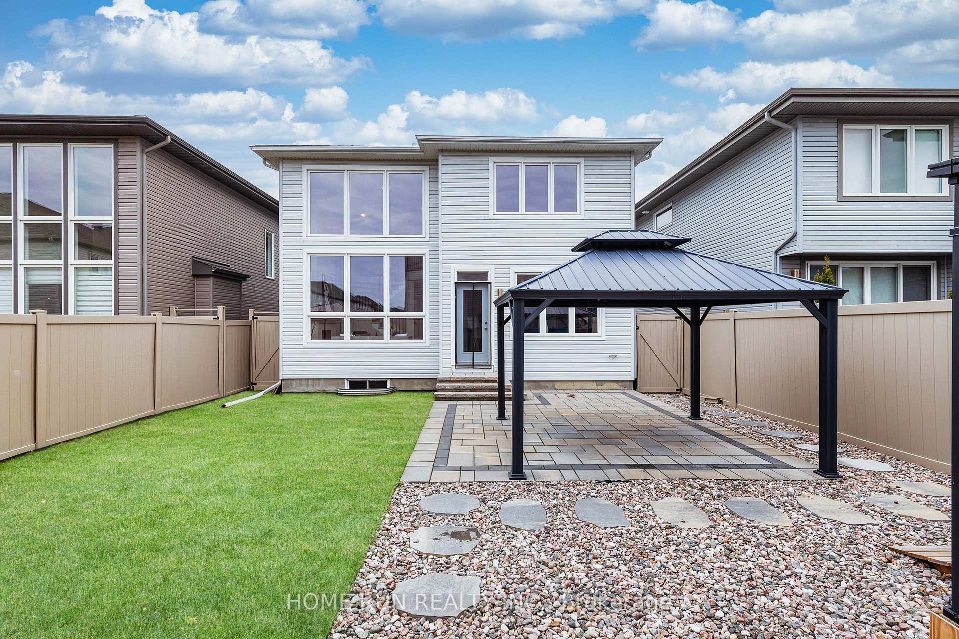 Photo 41 of 128 Groningen Street, Ottawa, Kanata - Emerald Meadows/Trailwest — HOMEH