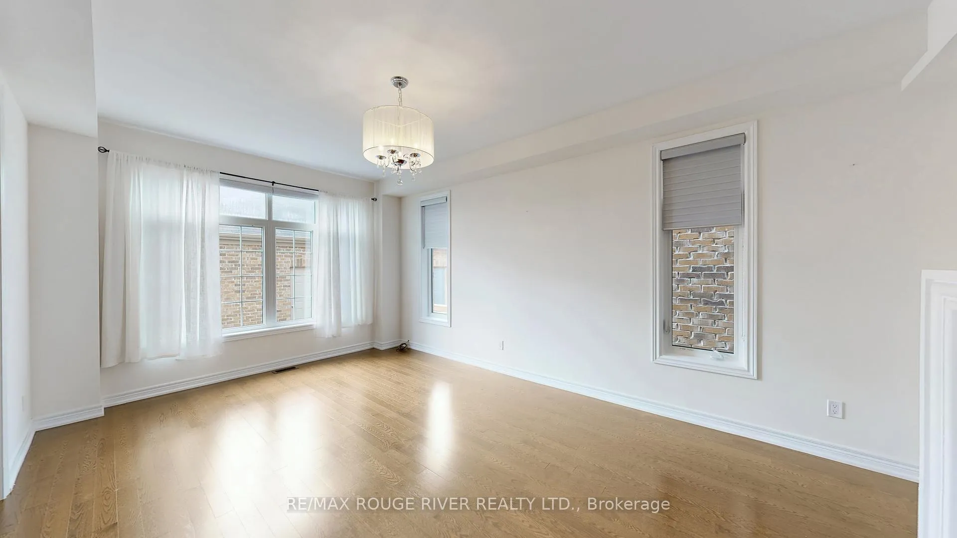 Photo 22 of 2732 Donald Cousens Parkway, Markham, Cornell — HOMEH