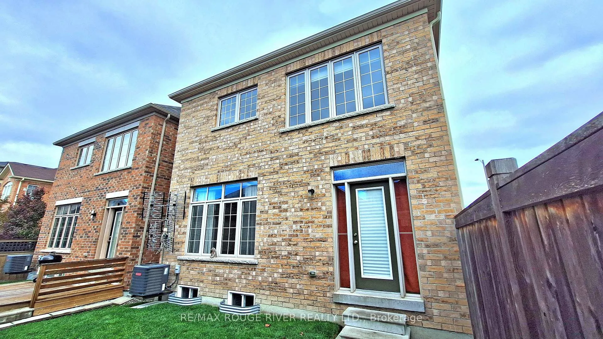 Photo 84 of 2732 Donald Cousens Parkway, Markham, Cornell — HOMEH