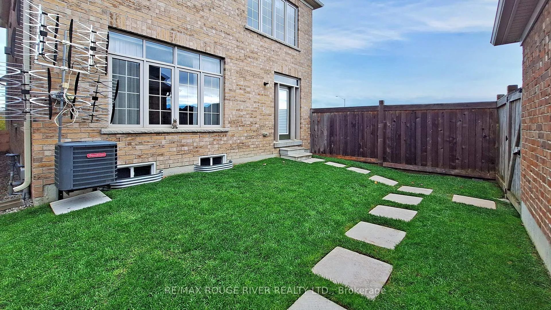 Photo 85 of 2732 Donald Cousens Parkway, Markham, Cornell — HOMEH