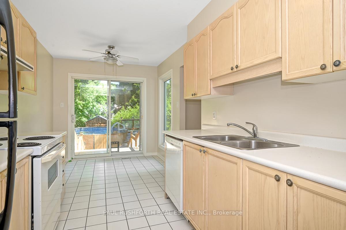 Photo 8 of 98 Piper Crescent, Ottawa, Kanata - Morgan's Grant/South March — HOMEH