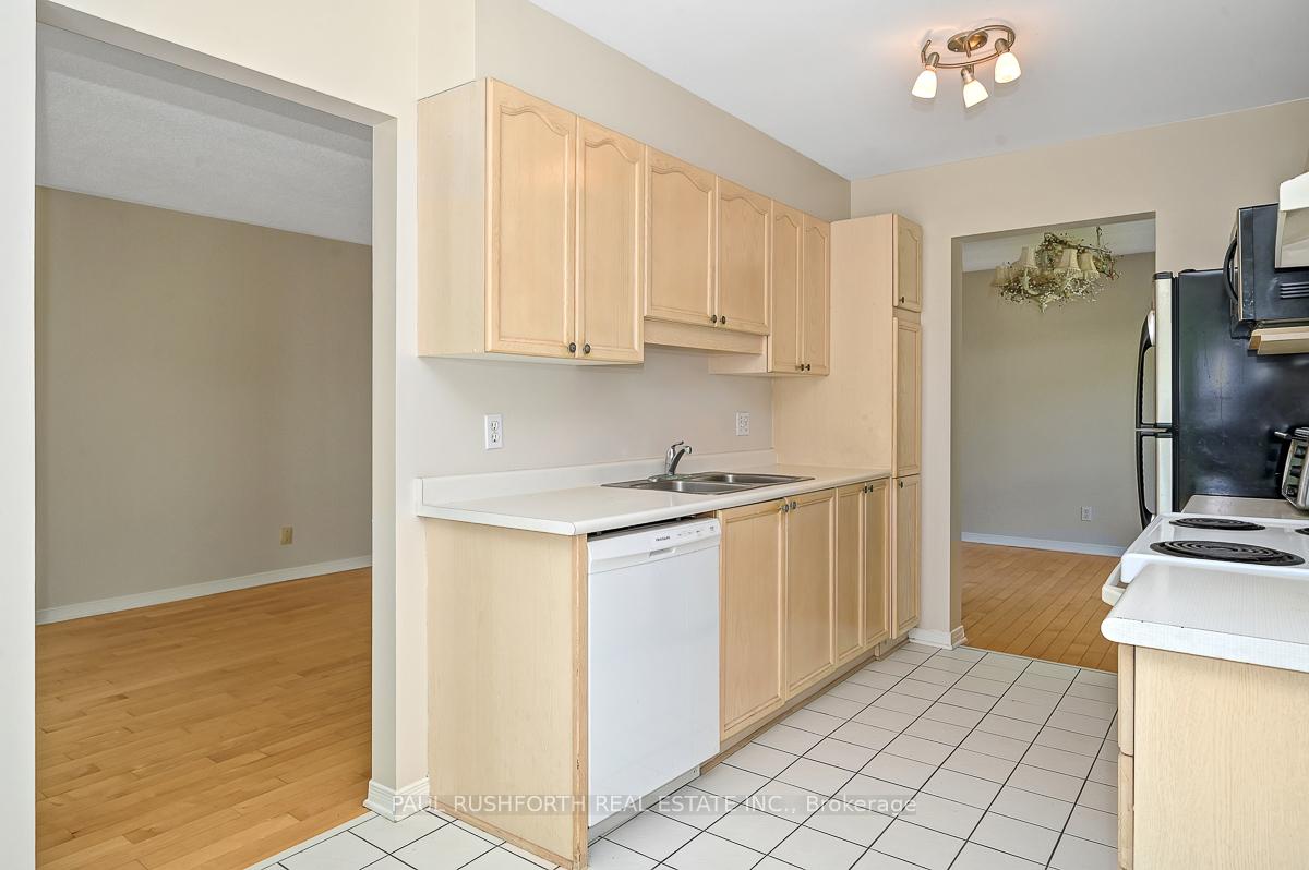 Photo 11 of 98 Piper Crescent, Ottawa, Kanata - Morgan's Grant/South March — HOMEH