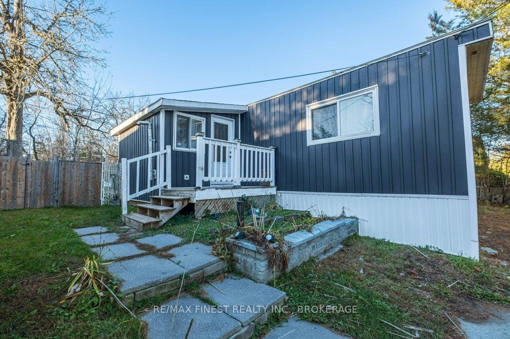 Photo 2 of Unit 11, 5633 Bath Road, Loyalist, Lennox and Addington - South — HOMEH
