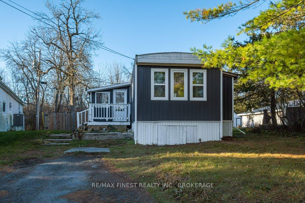 Photo 5 of Unit 11, 5633 Bath Road, Loyalist, Lennox and Addington - South — HOMEH