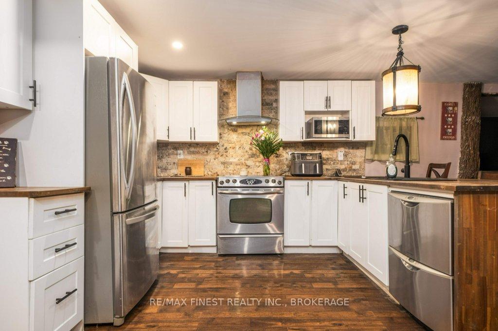 Photo 14 of Unit 11, 5633 Bath Road, Loyalist, Lennox and Addington - South — HOMEH