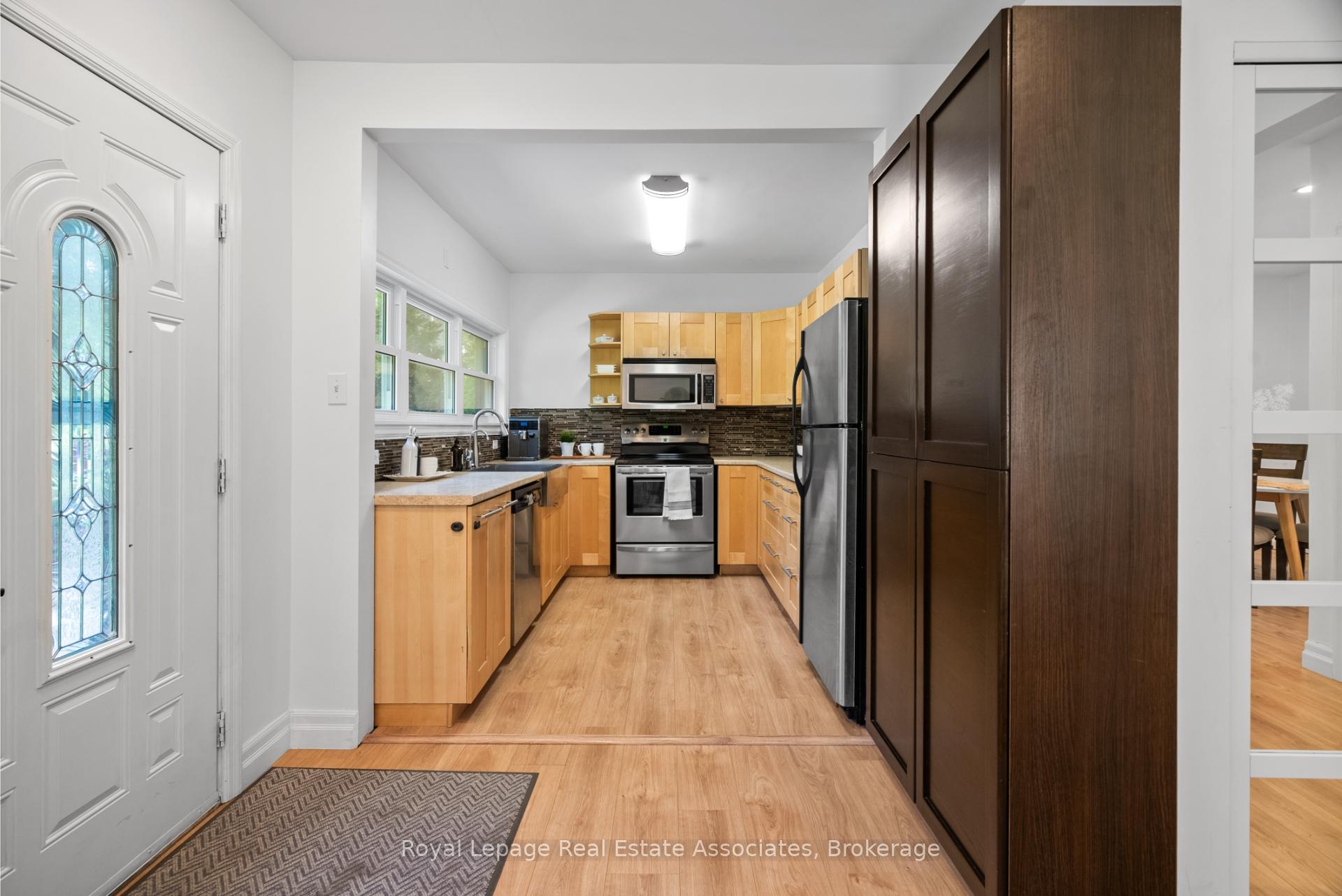 Photo 3 of 196 Sheldon Avenue N, Kitchener, Eastwood — HOMEH