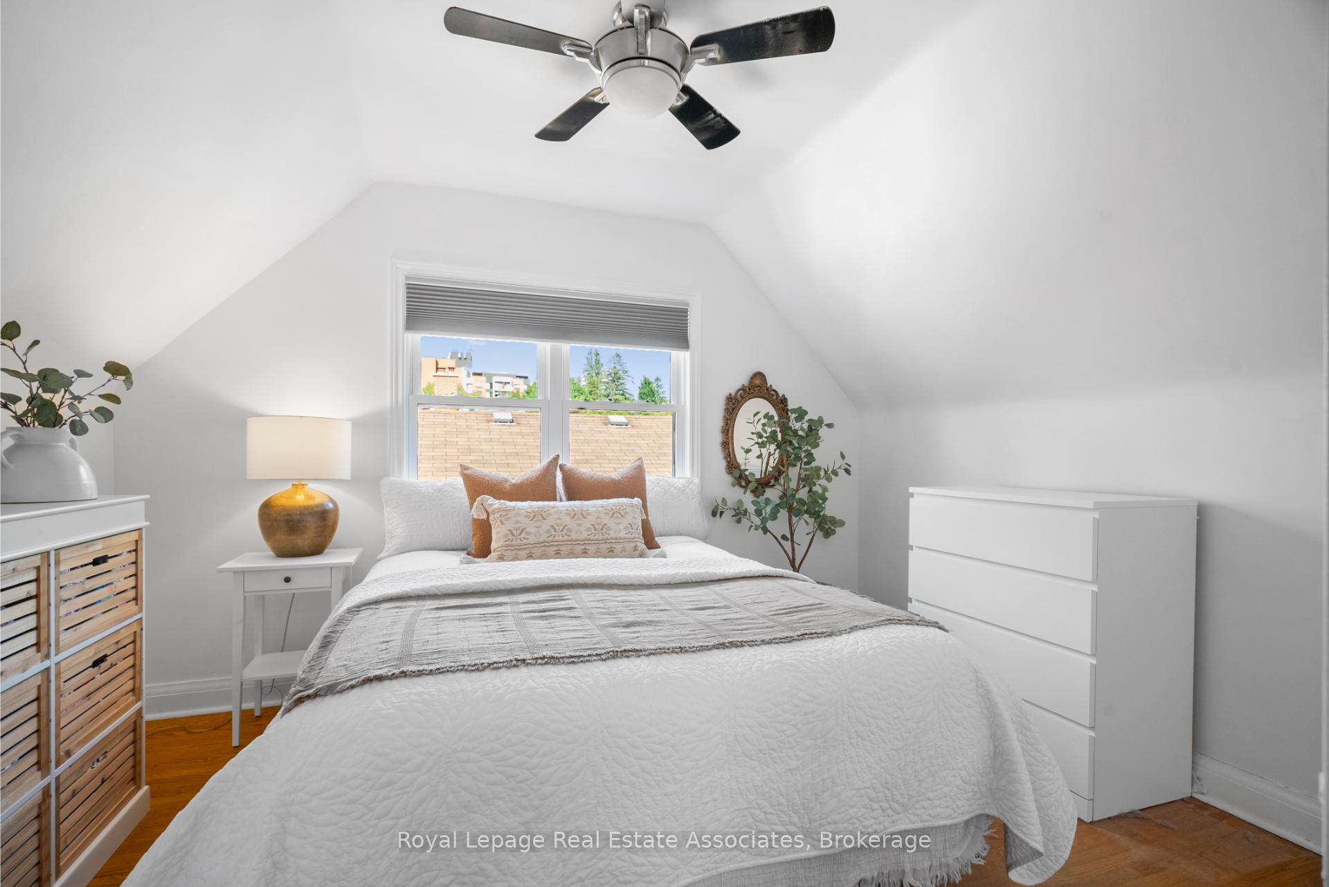 Photo 16 of 196 Sheldon Avenue N, Kitchener, Eastwood — HOMEH