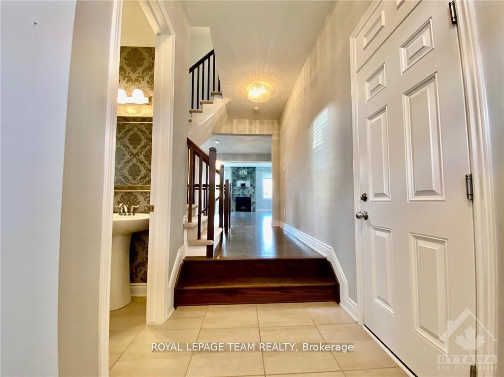 Photo 2 of 333 Meadowbreeze Drive, Ottawa, Kanata - Emerald Meadows/Trailwest — HOMEH