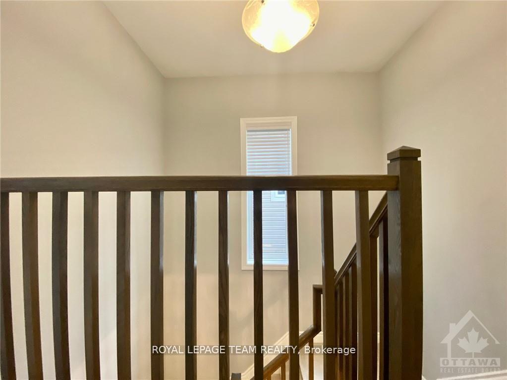 Photo 18 of 333 Meadowbreeze Drive, Ottawa, Kanata - Emerald Meadows/Trailwest — HOMEH