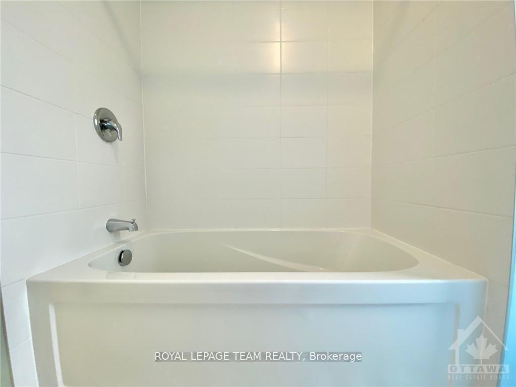 Photo 23 of 333 Meadowbreeze Drive, Ottawa, Kanata - Emerald Meadows/Trailwest — HOMEH
