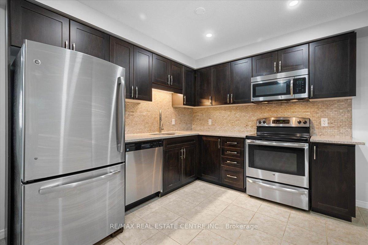 Photo 4 of 175 Maitland Street, Kitchener — HOMEH